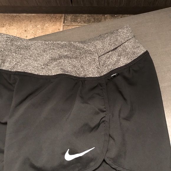 Nike running shorts - Picture 3 of 3